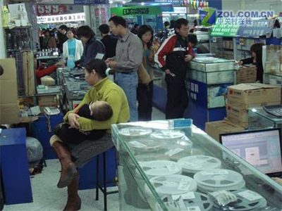 老外逛中國IT賣場有感 服務與效率的飛躍，已超越秋葉原的代理代辦模式